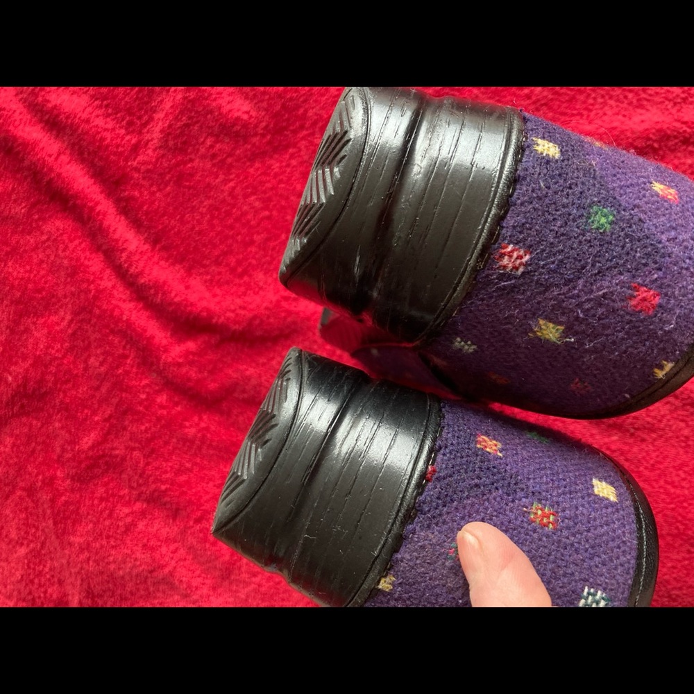 Pristine Dansko Size 40 Fabric Clogs - image 3